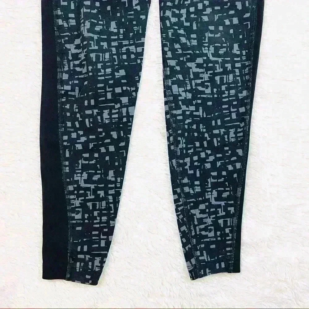 Nike Dry Black & Gray Printed High‎ Waisted Athletic Compression Leggings (XS)